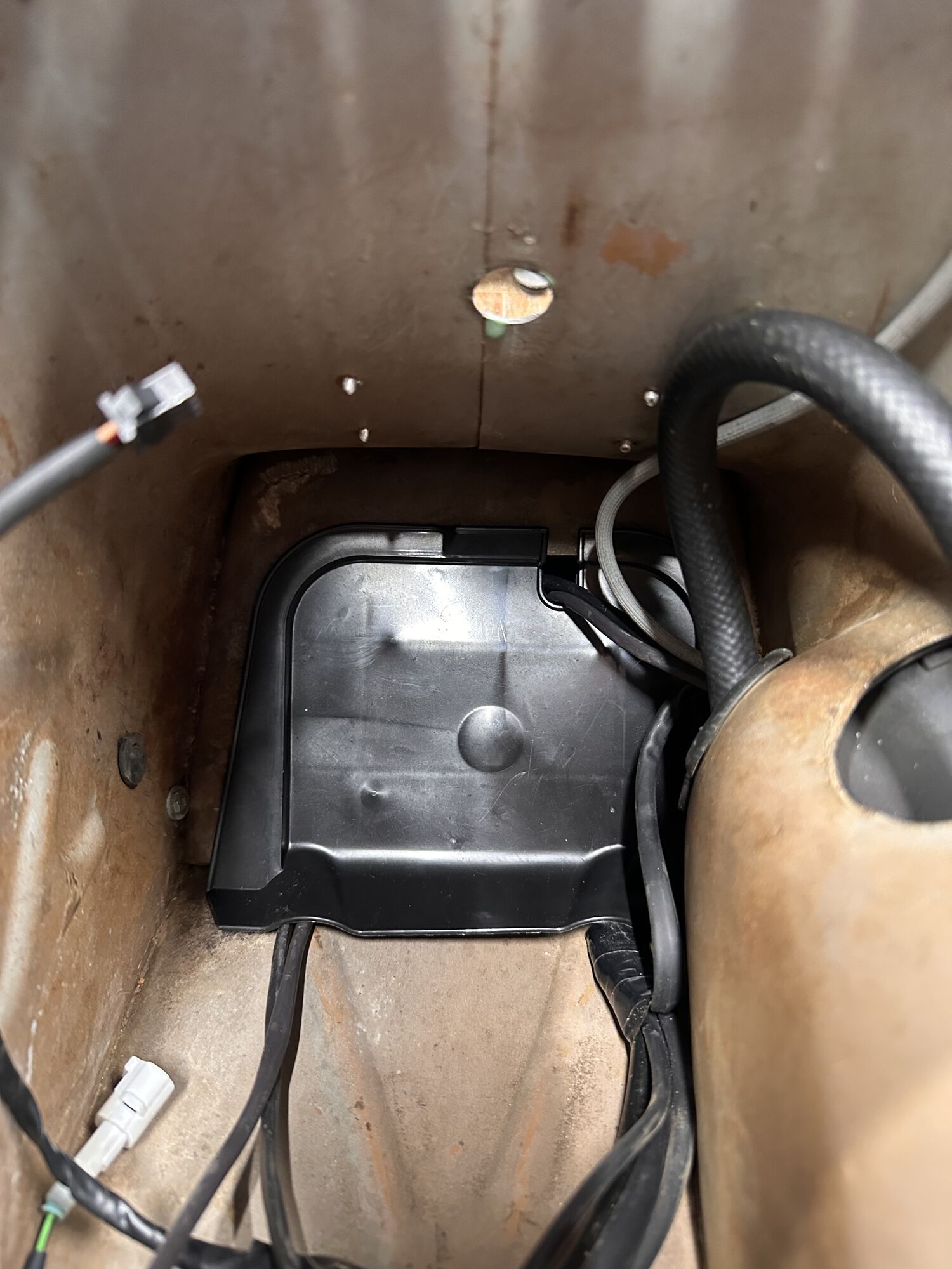 Took longer to drain the oil tank then to install the tray.