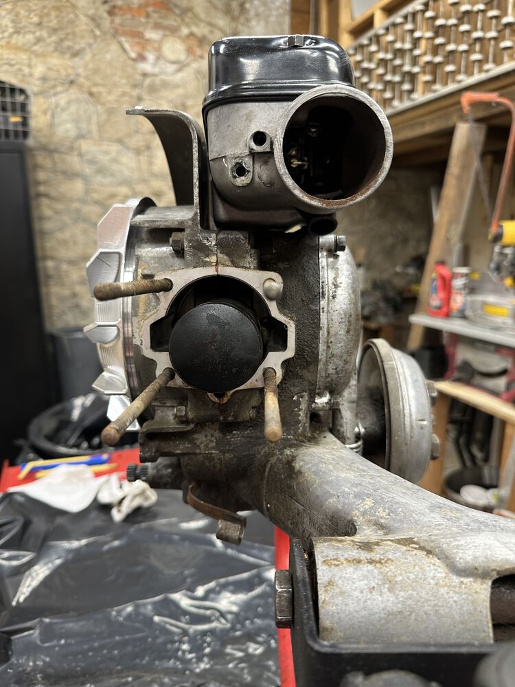Time to remove the carb and split these cases!