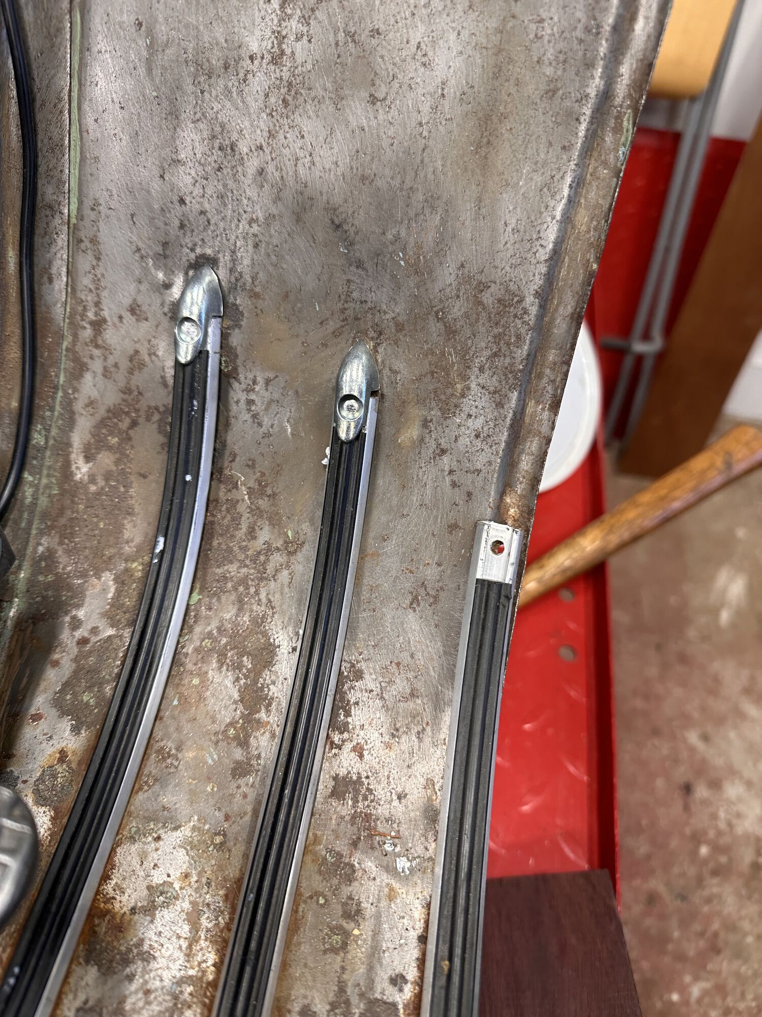 Back in place. Easy peasy. Except for my shoulders being very very sore! Don't worry got that outer rail sorted after the pic was taken.