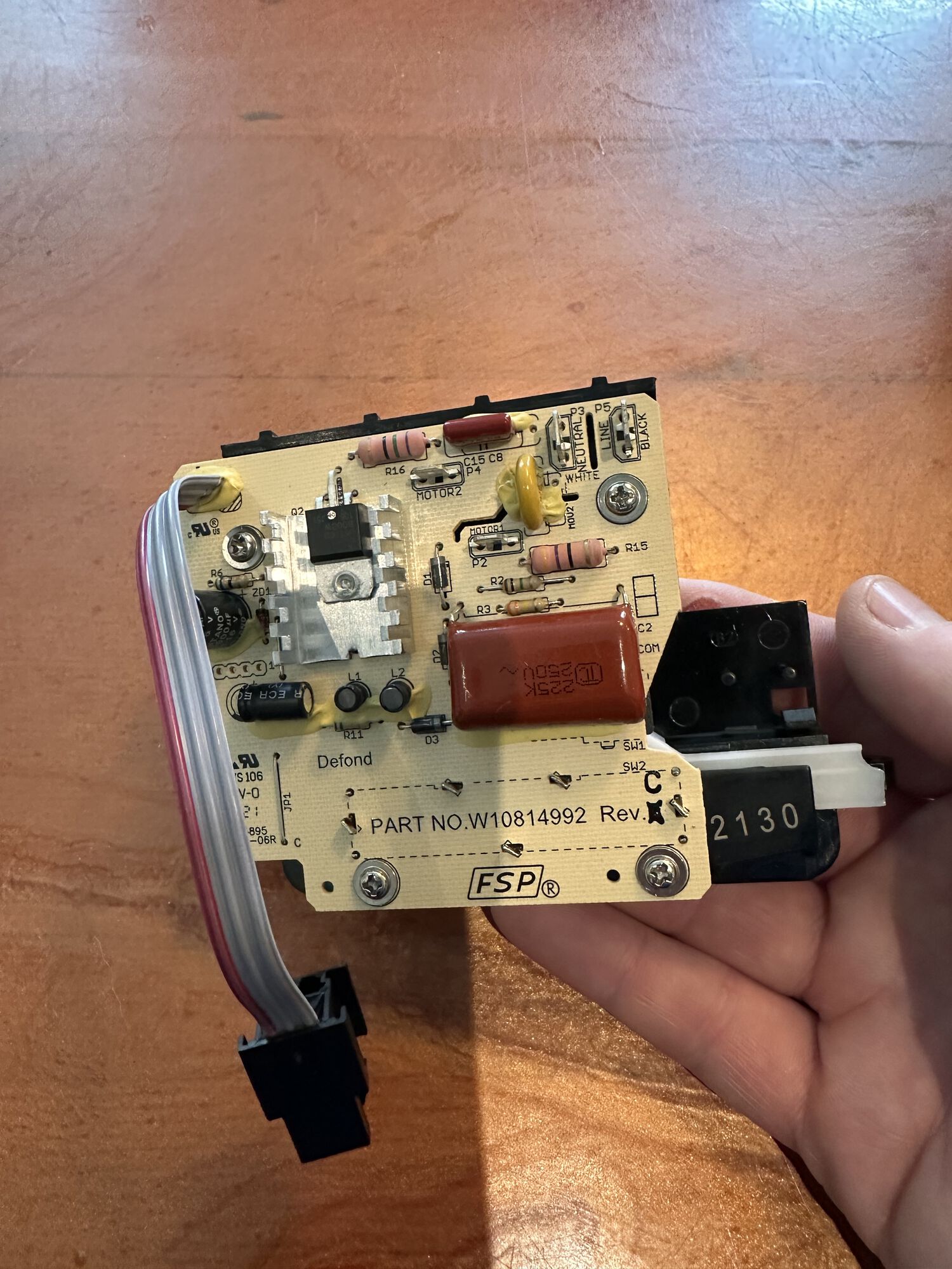 See that ribbon? That loose end wasn't connected fully. Classic. Worked fine after pushing that all the way in.