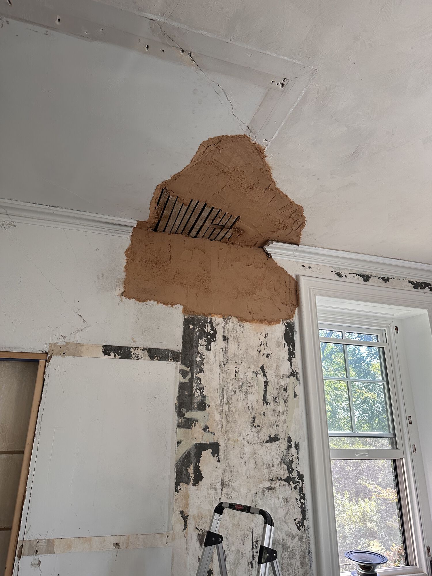 This last little bit took me 2hrs. I could barely reach above to push the damn plaster in to make the keys.