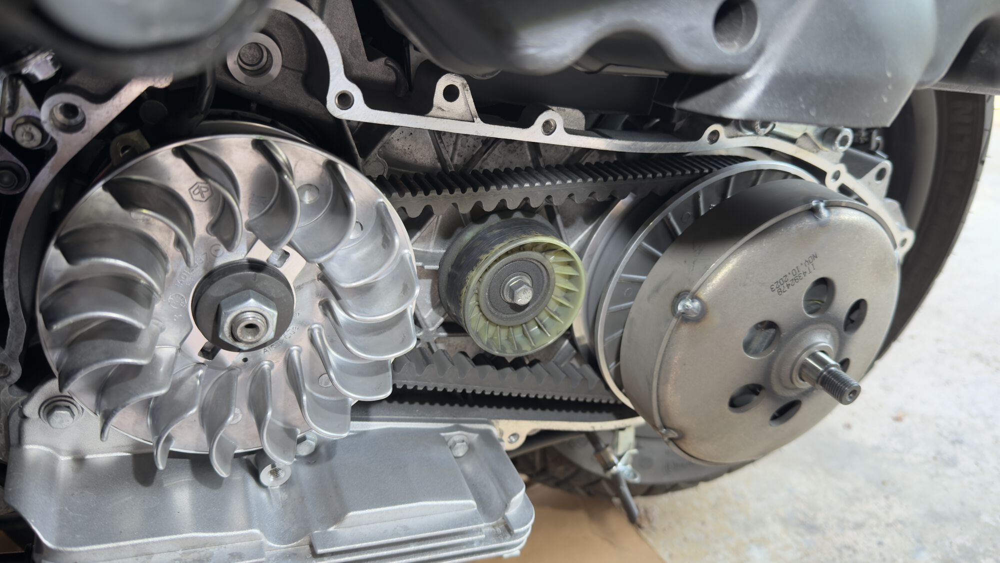 Center belt pulley
