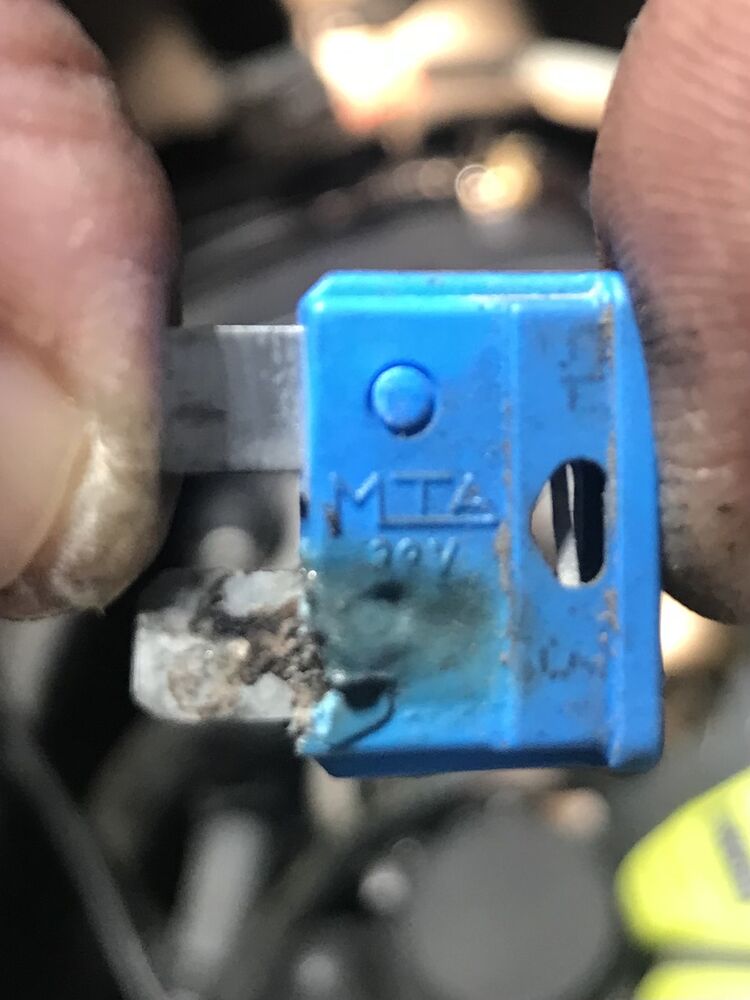 Modern Vespa : Sudden loss of all electric power. Vespa GT200