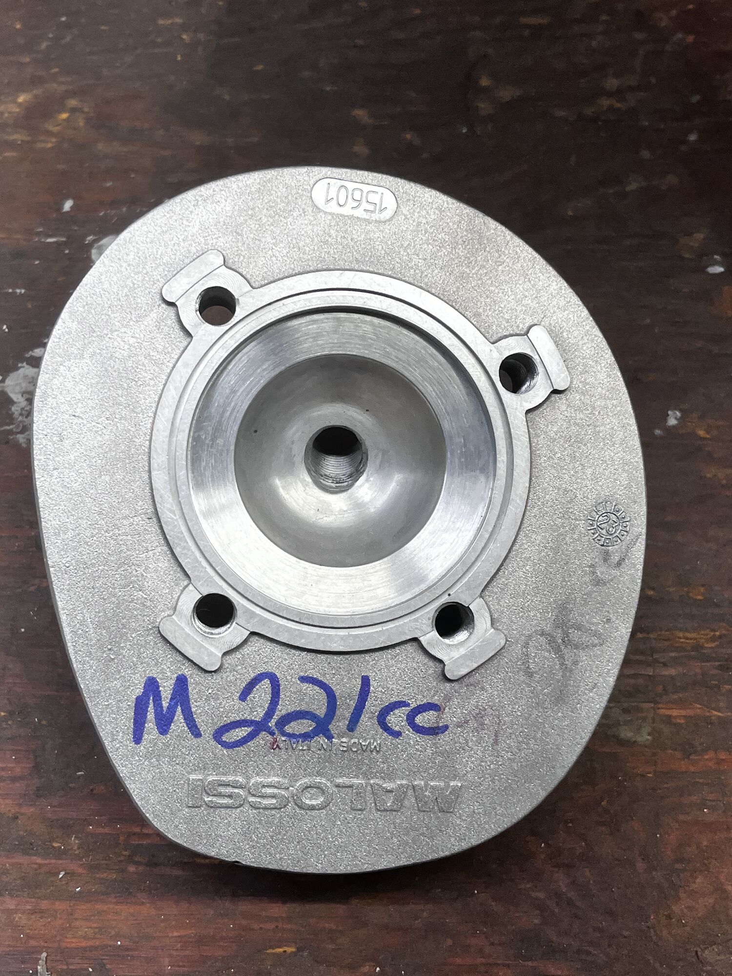 Malossi cylinder head, custom machined by Al Harpman. She's a beaut!!