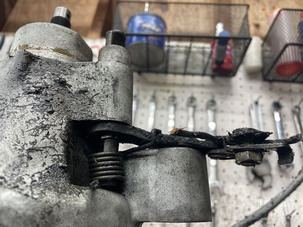 greasy peezy brake arm.