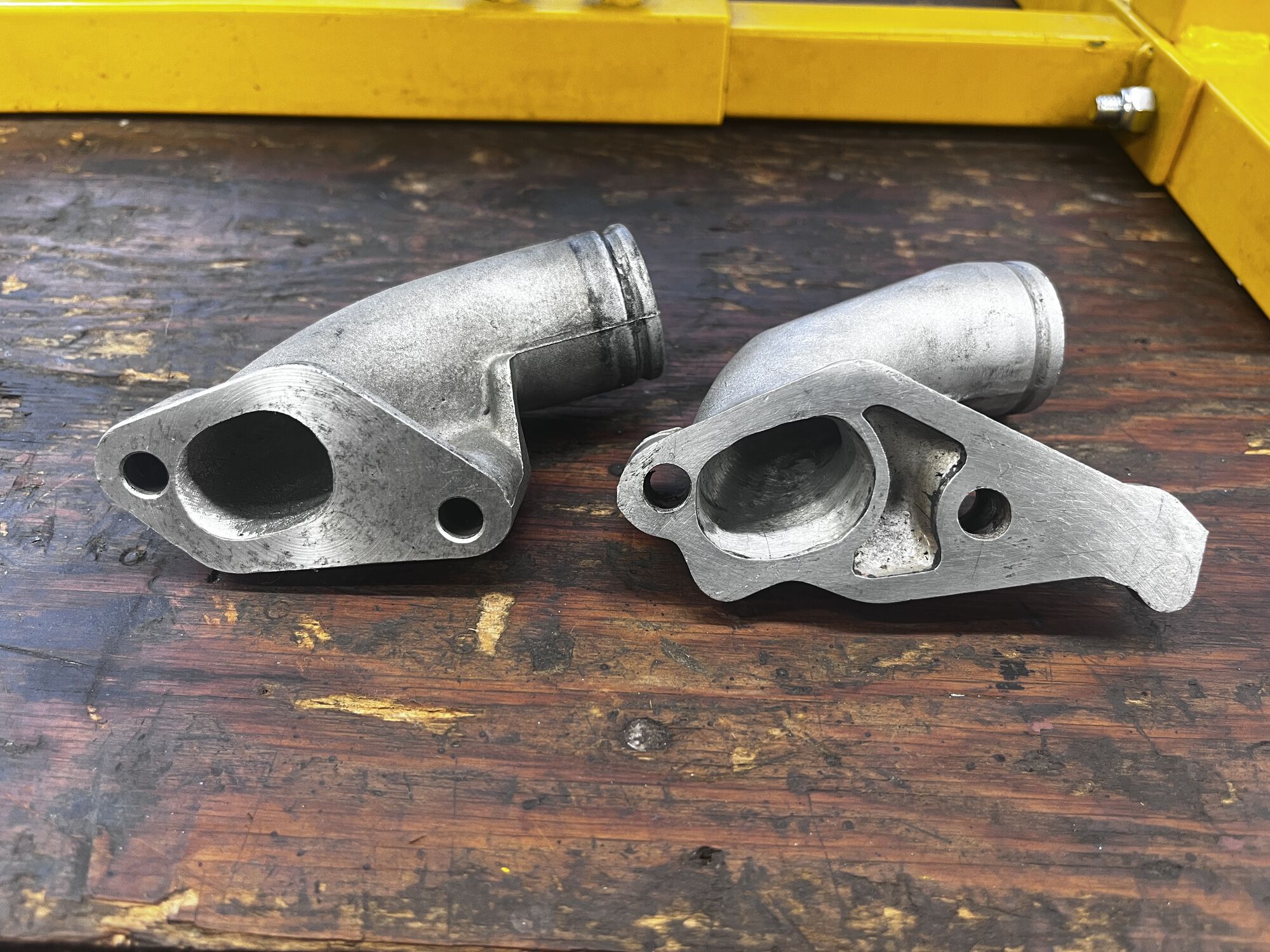 Polini on left, Malossi on right. Malossi has a extension to block the oil pump shaft hole. I'll be using the Malossi