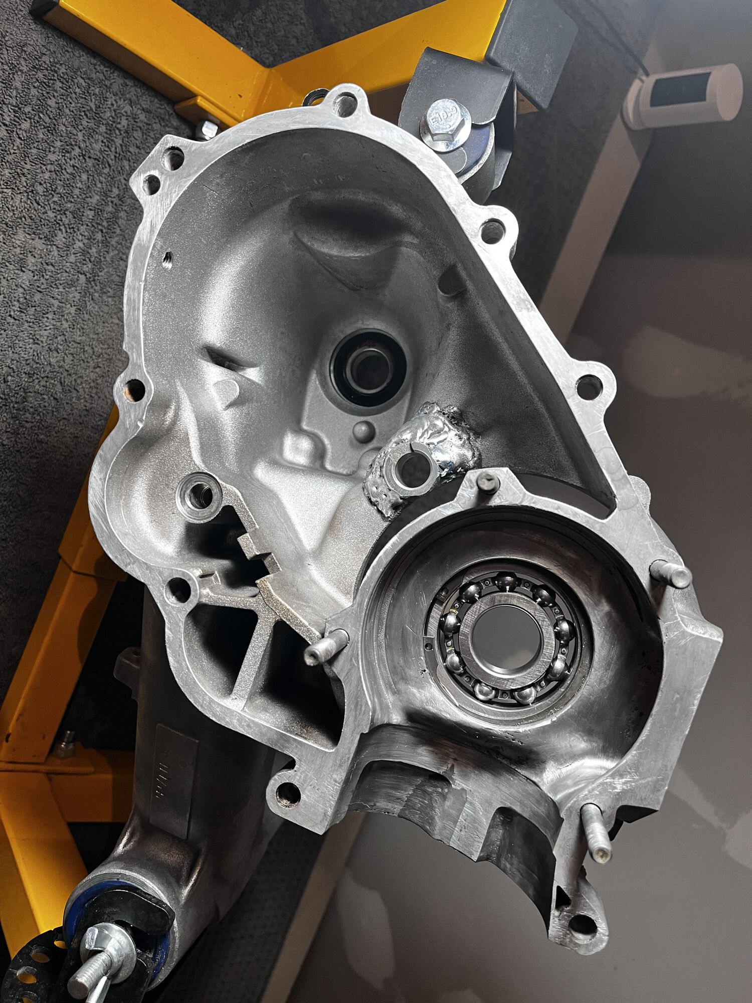 Bearings set, Clutch side.