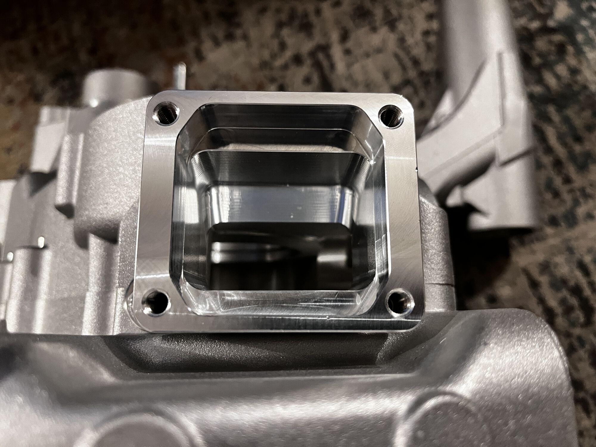 MRP Reedblock for RD350 reed. The 4 bolt mounting on these cases is a nice improvement.