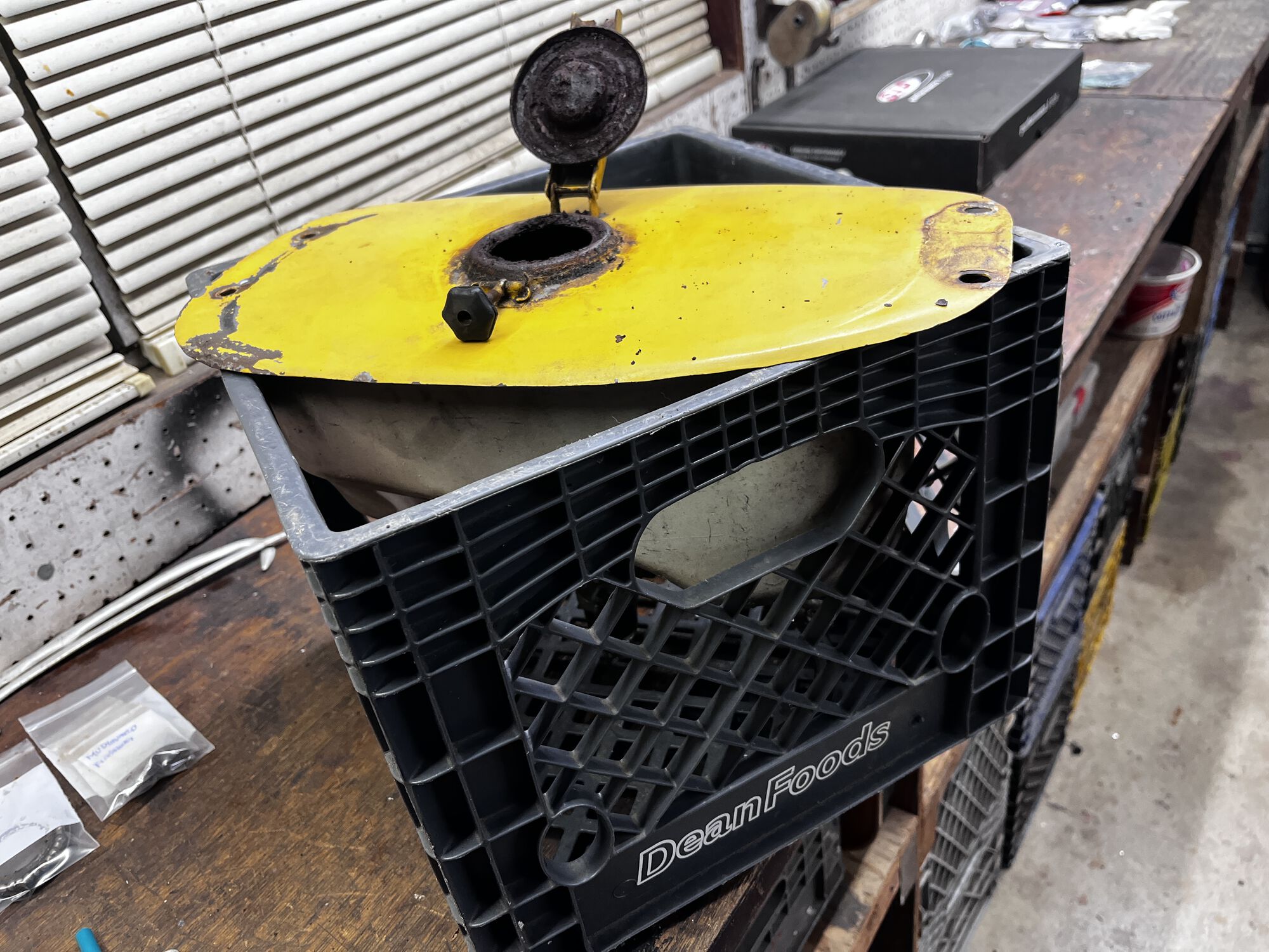 Fuel tank fits perfectly in a milk crate for the big soak.