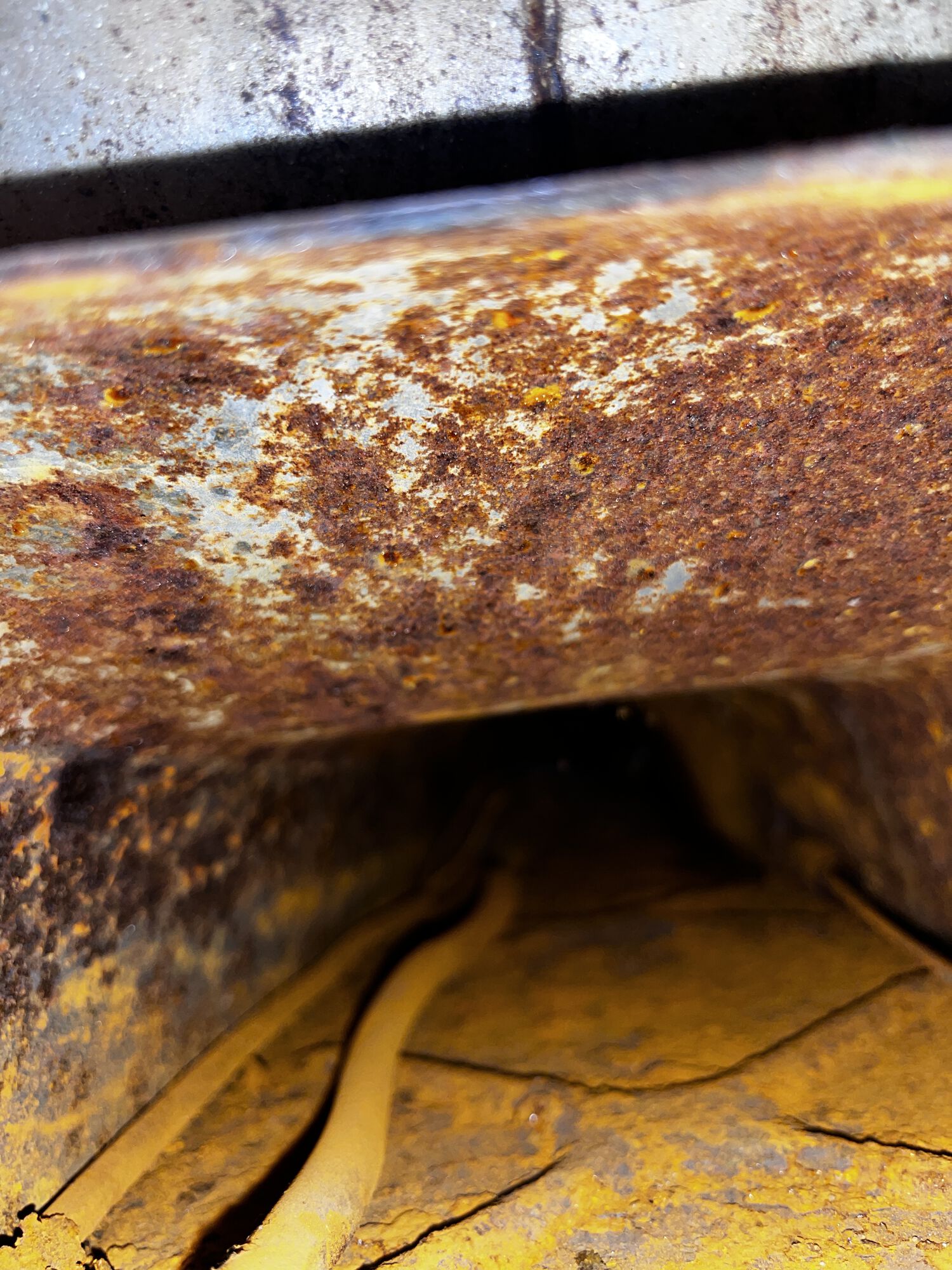 View inside the tunnel, from back to front