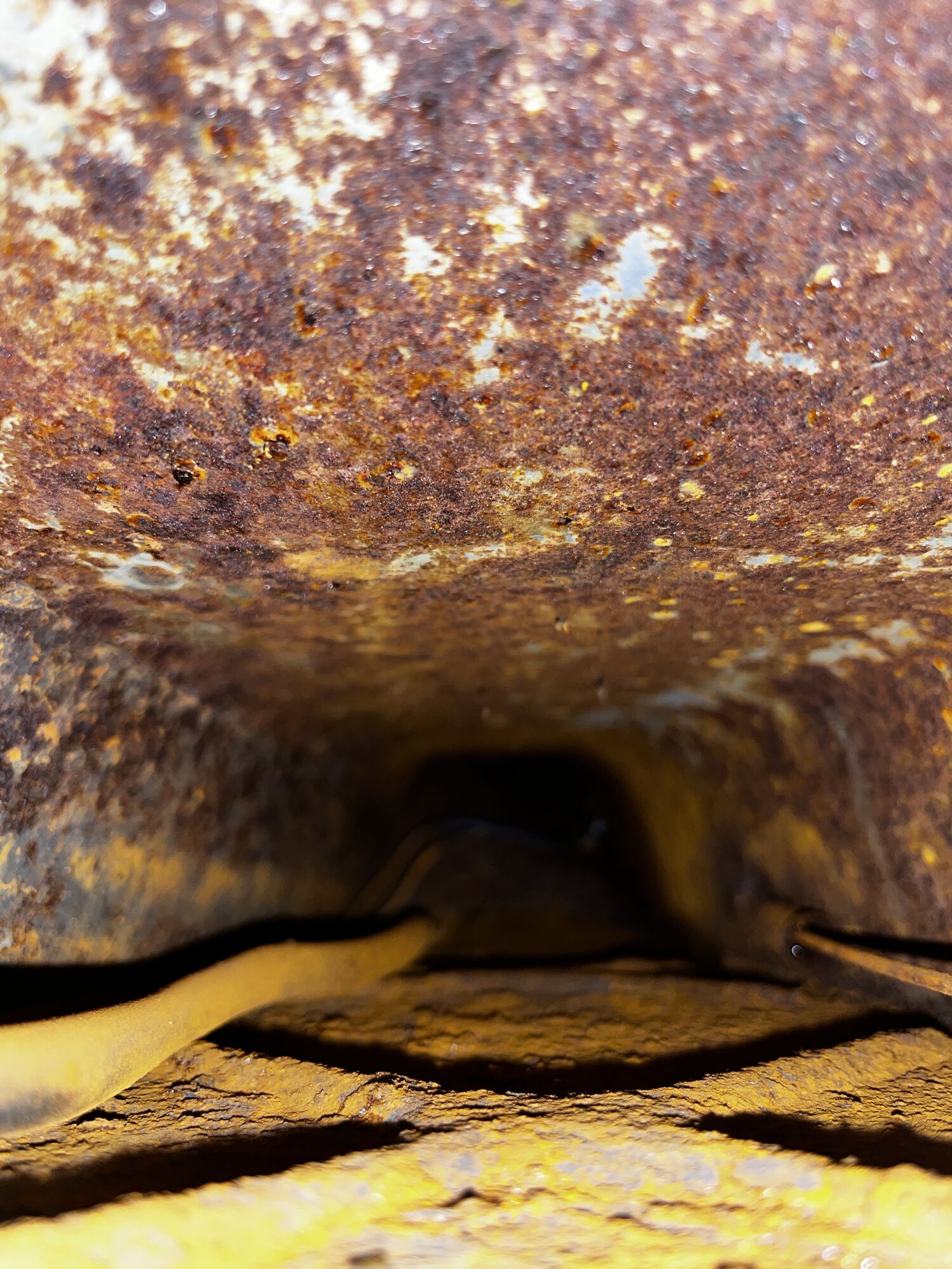 Tunnel view, showing the top portion better