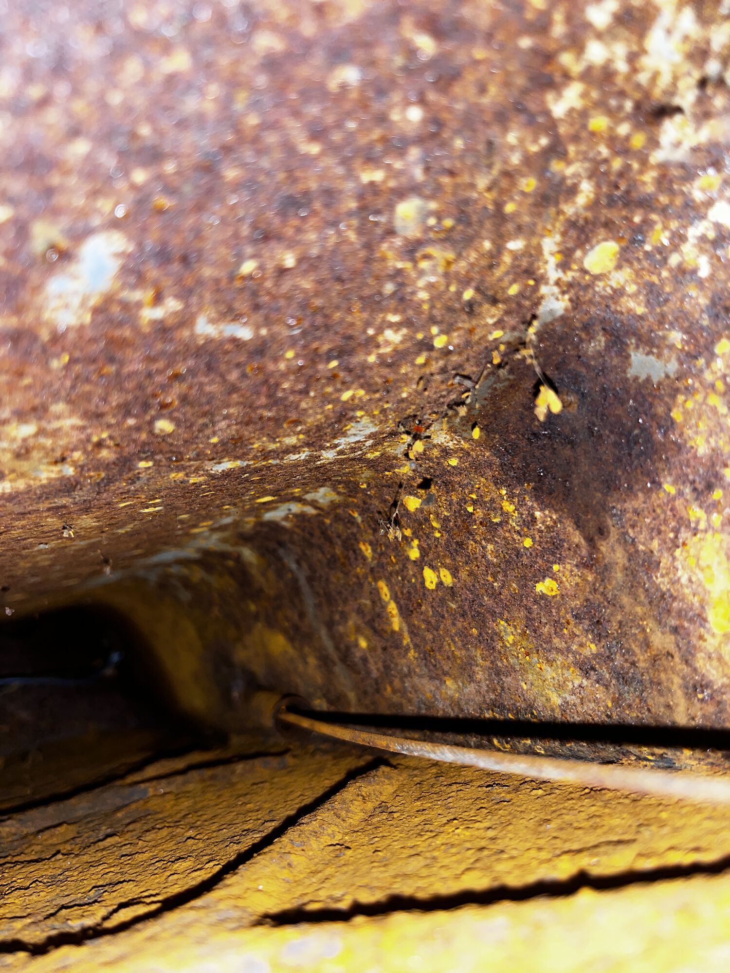 More tunnel view, brake pedal side