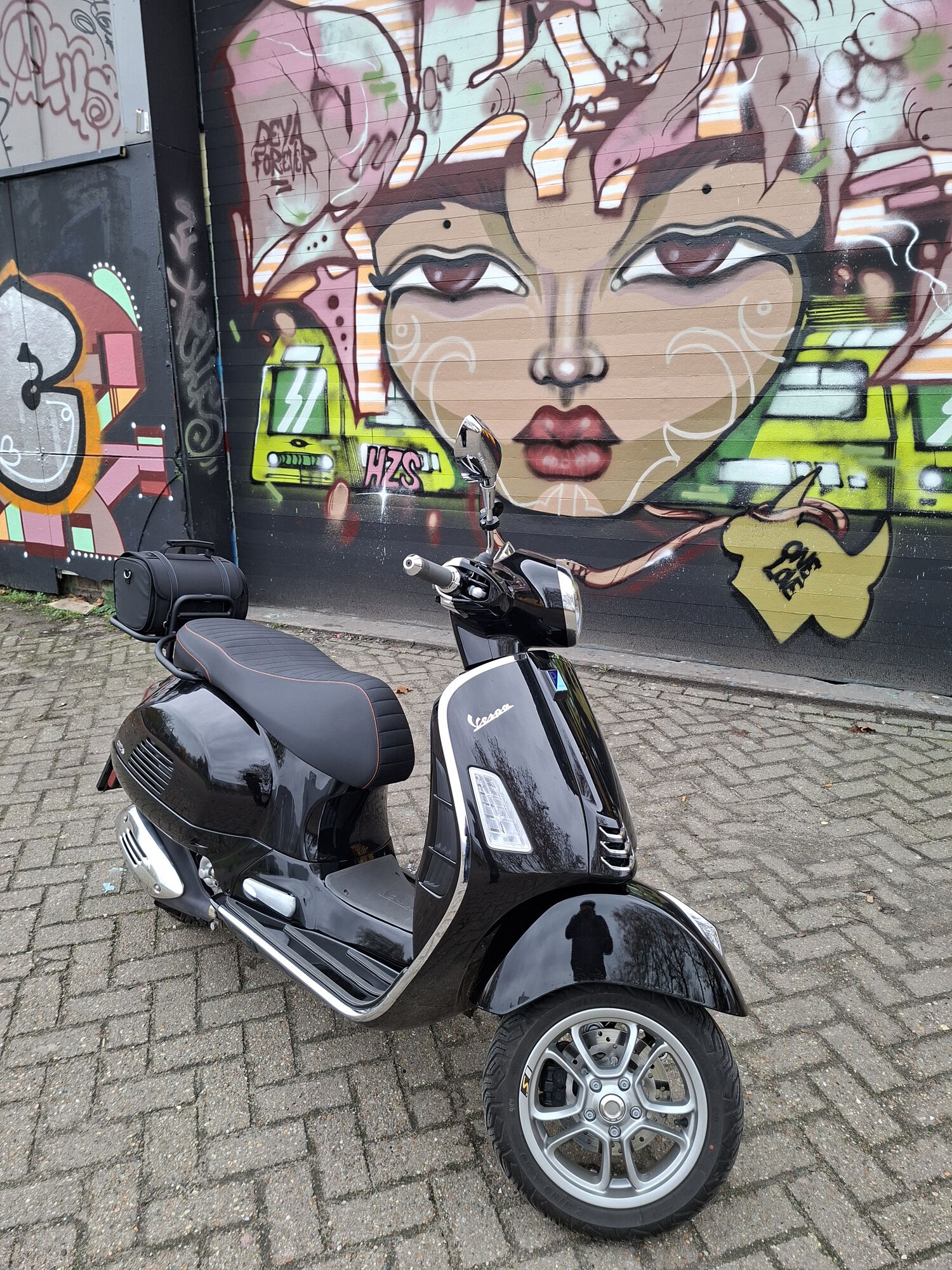 Modern Vespa Scooter Pic Of The Day modern-vespa-scooter-pic-of-the-day