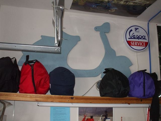 Old 8" incher with solo seating.