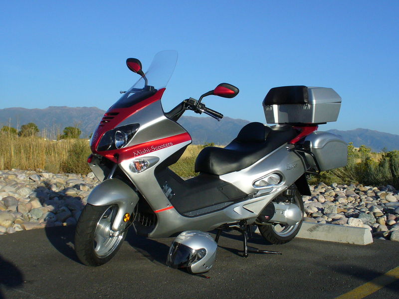 2009 Jonway 250cc Cheap Chinese scooter