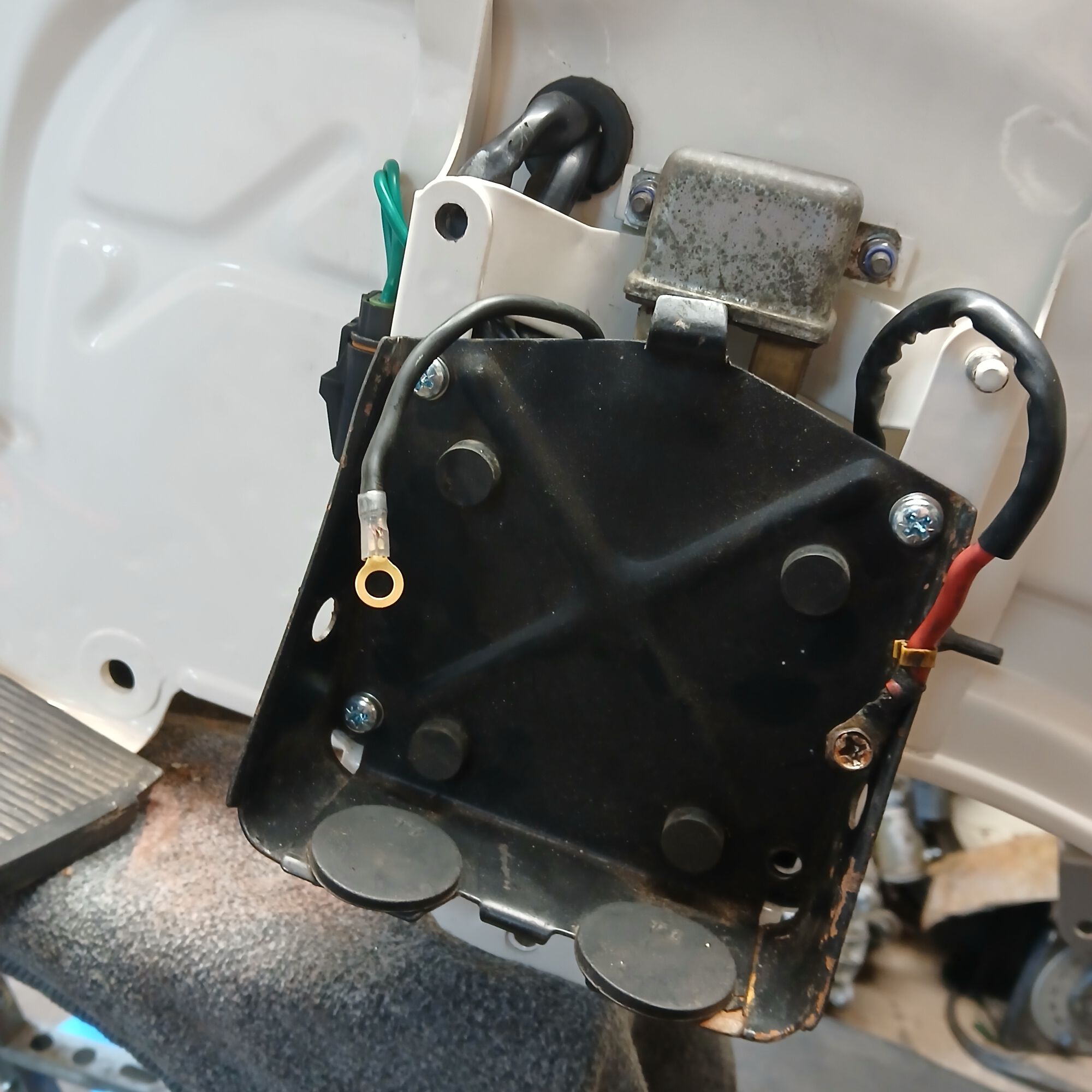 Terminal fixed and electrickery hidden awag