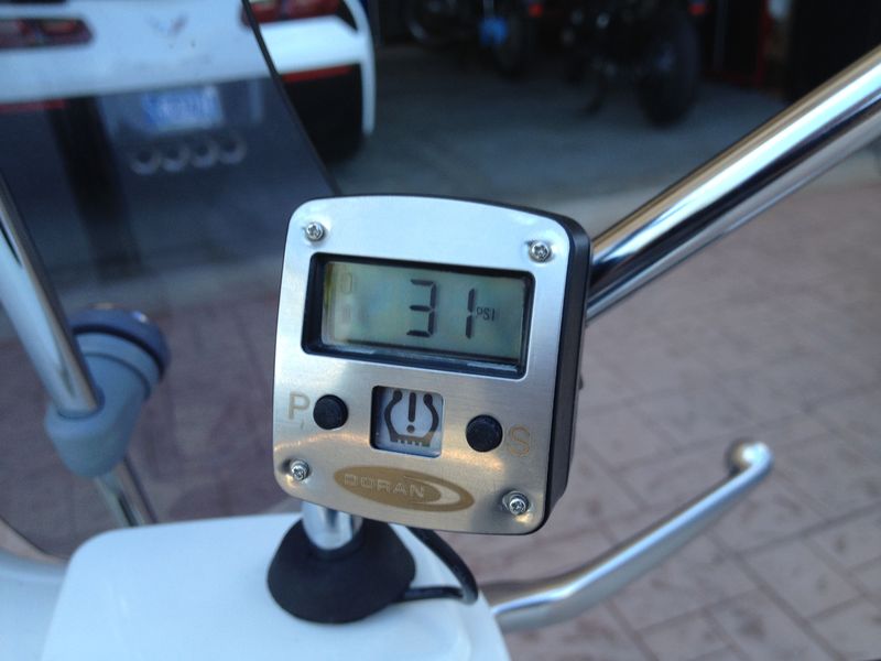 Modern Vespa Tire Pressure Monitoring Sensor Install