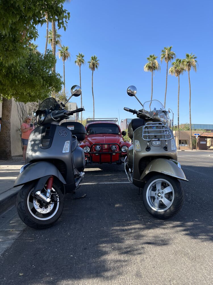 Grey Wind & Gigi towing a V-Dub.