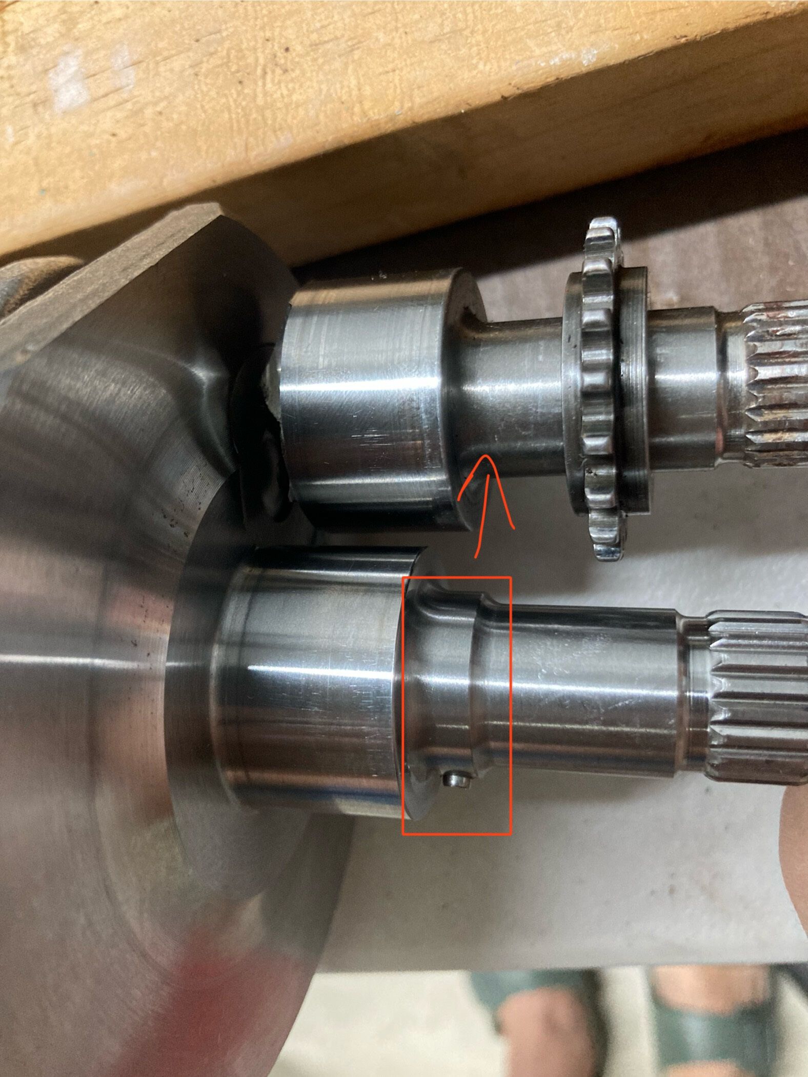 part number 8411965002 CAT 2 with pinion compared with old one