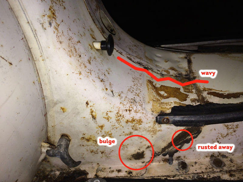 Modern Vespa : Rally with rusted frame channel.