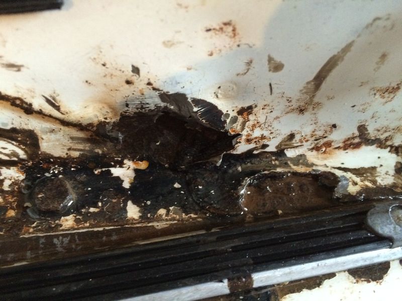 Modern Vespa : Rally with rusted frame channel.