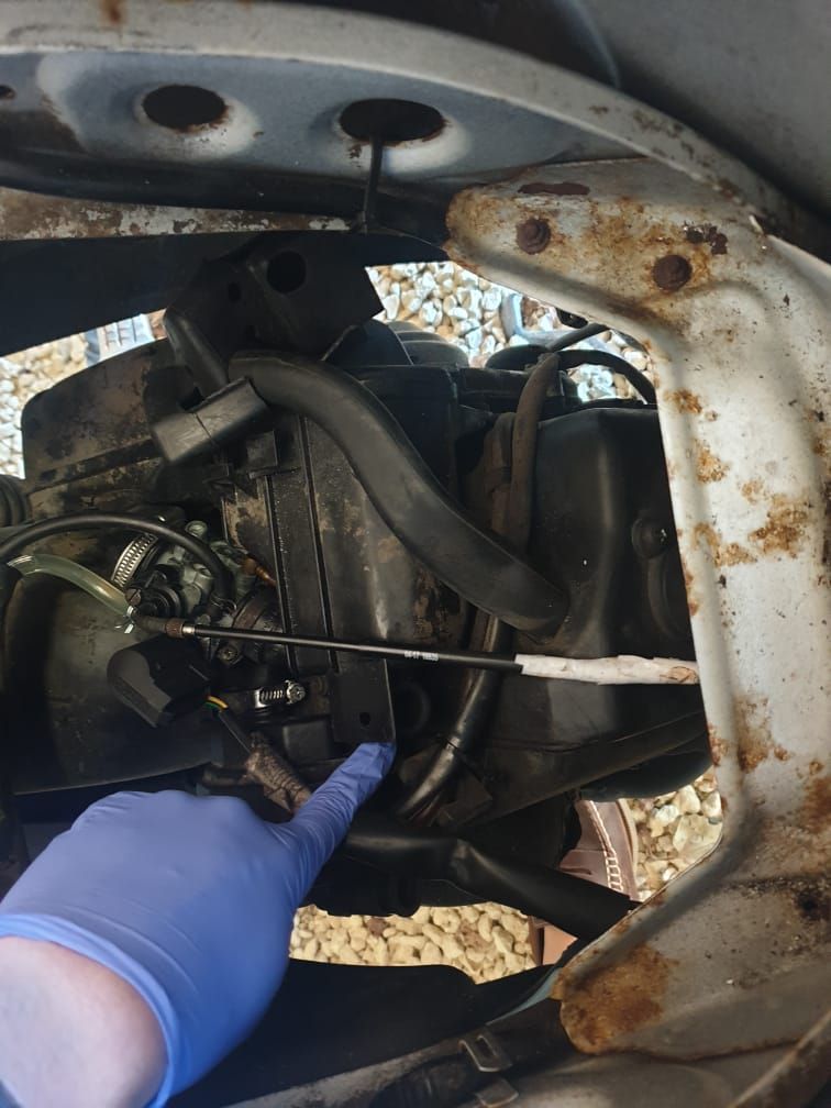 Modern Vespa ET2 2003 air intake hose