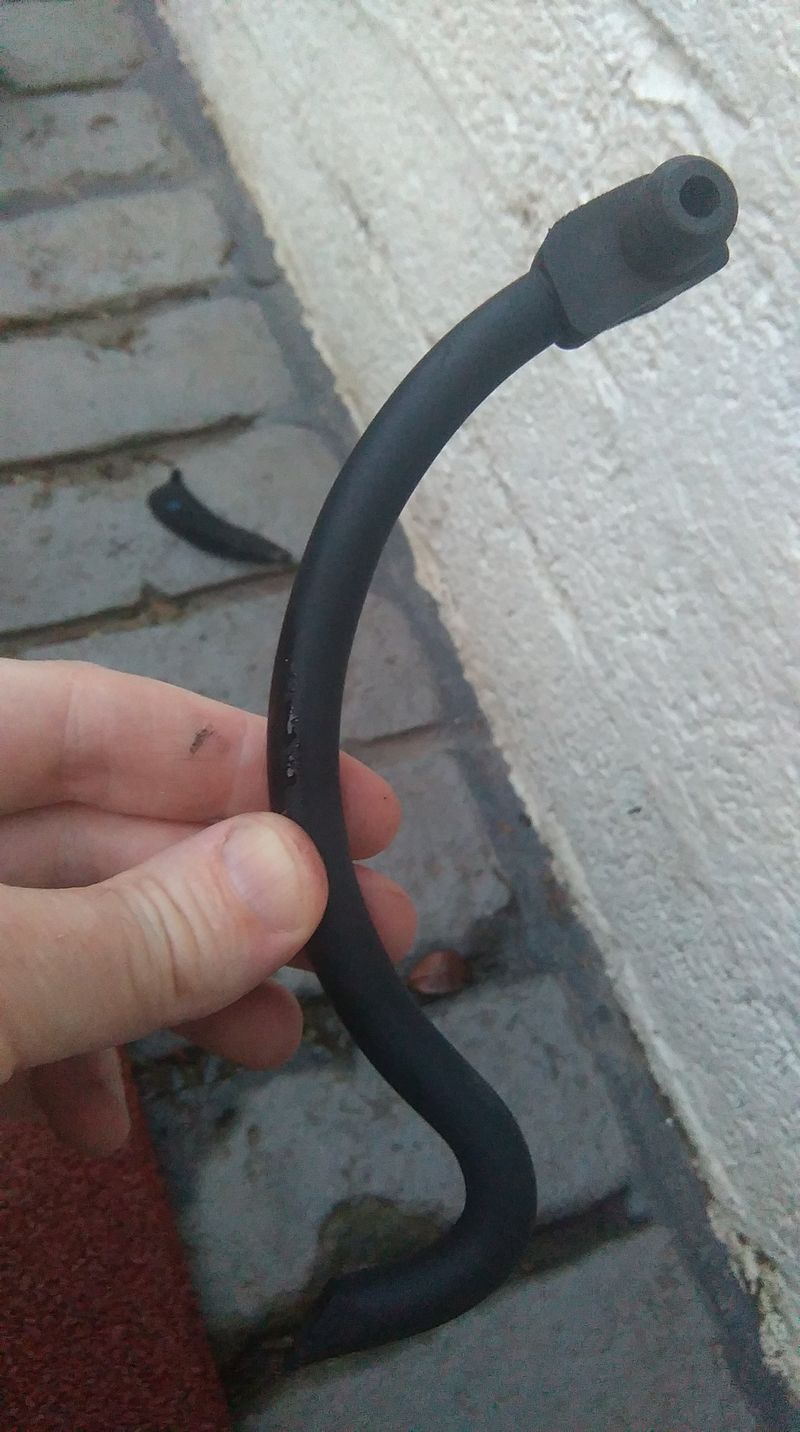 This is the air intake pipe for the SAS filter located in the flywheel cover- note I have only one filter in my particular SAS arrangement