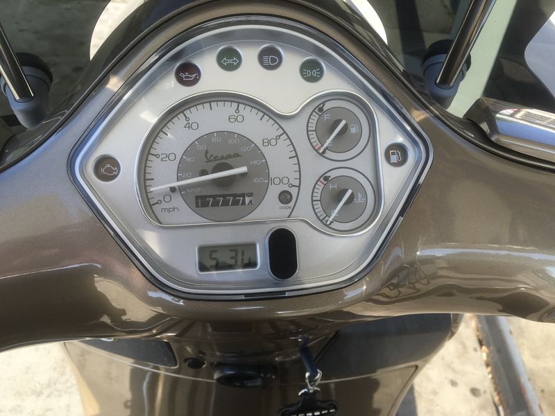 Modern Vespa Clock issue?