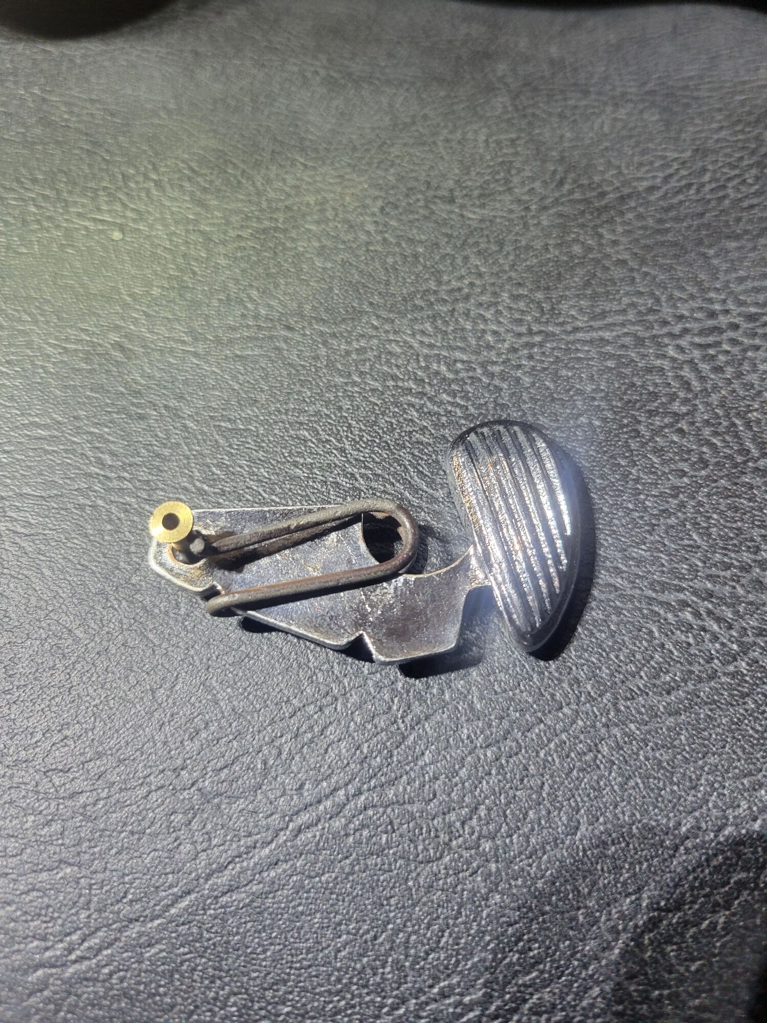 Side view without the "bracket "