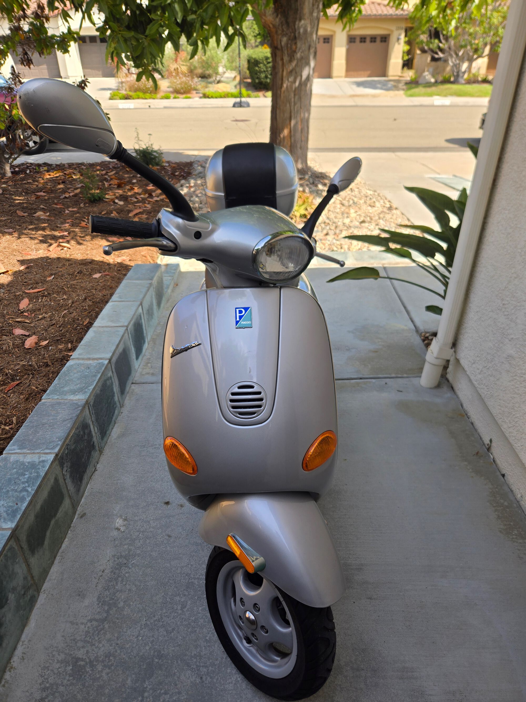 2001 ET4 150 front