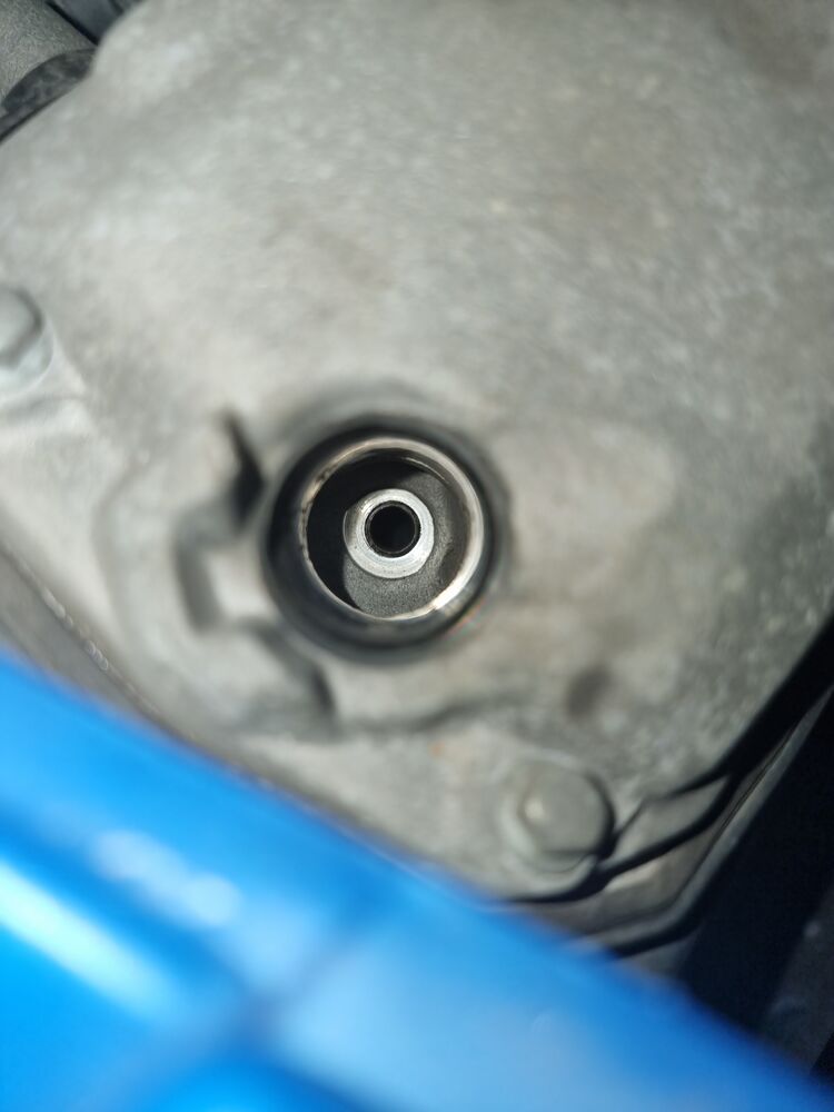 Modern Vespa Help removing my dropped spark plug inside the engine