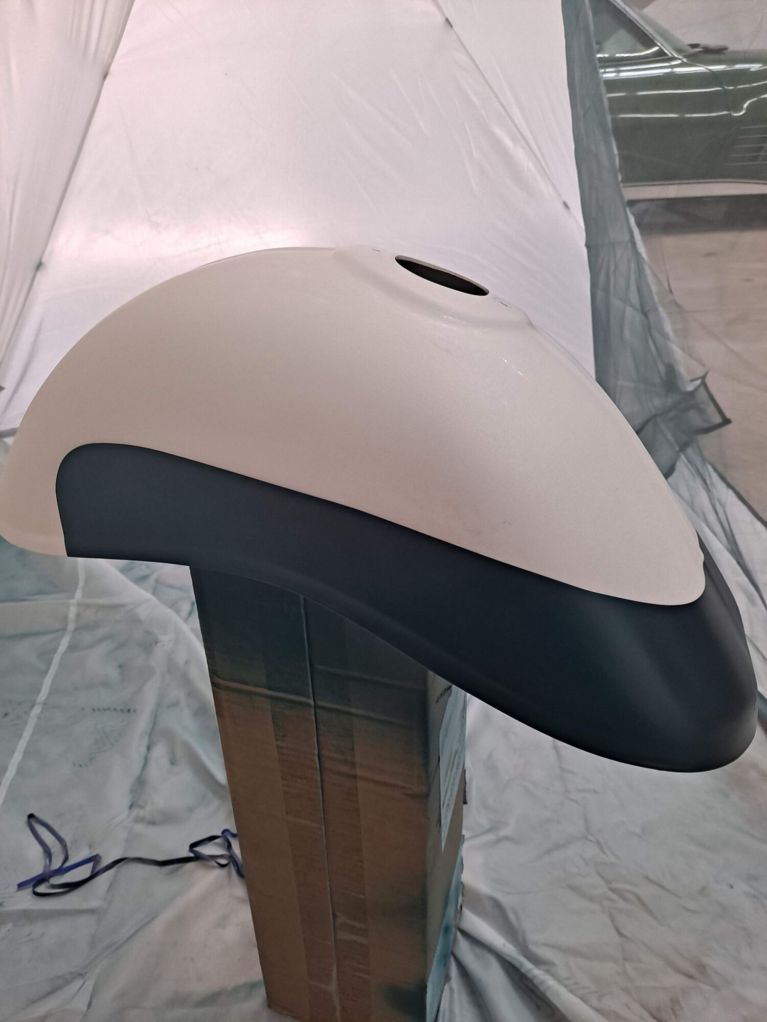 Green went on nicely with several coats, and now onto the metalflake clearcoat.