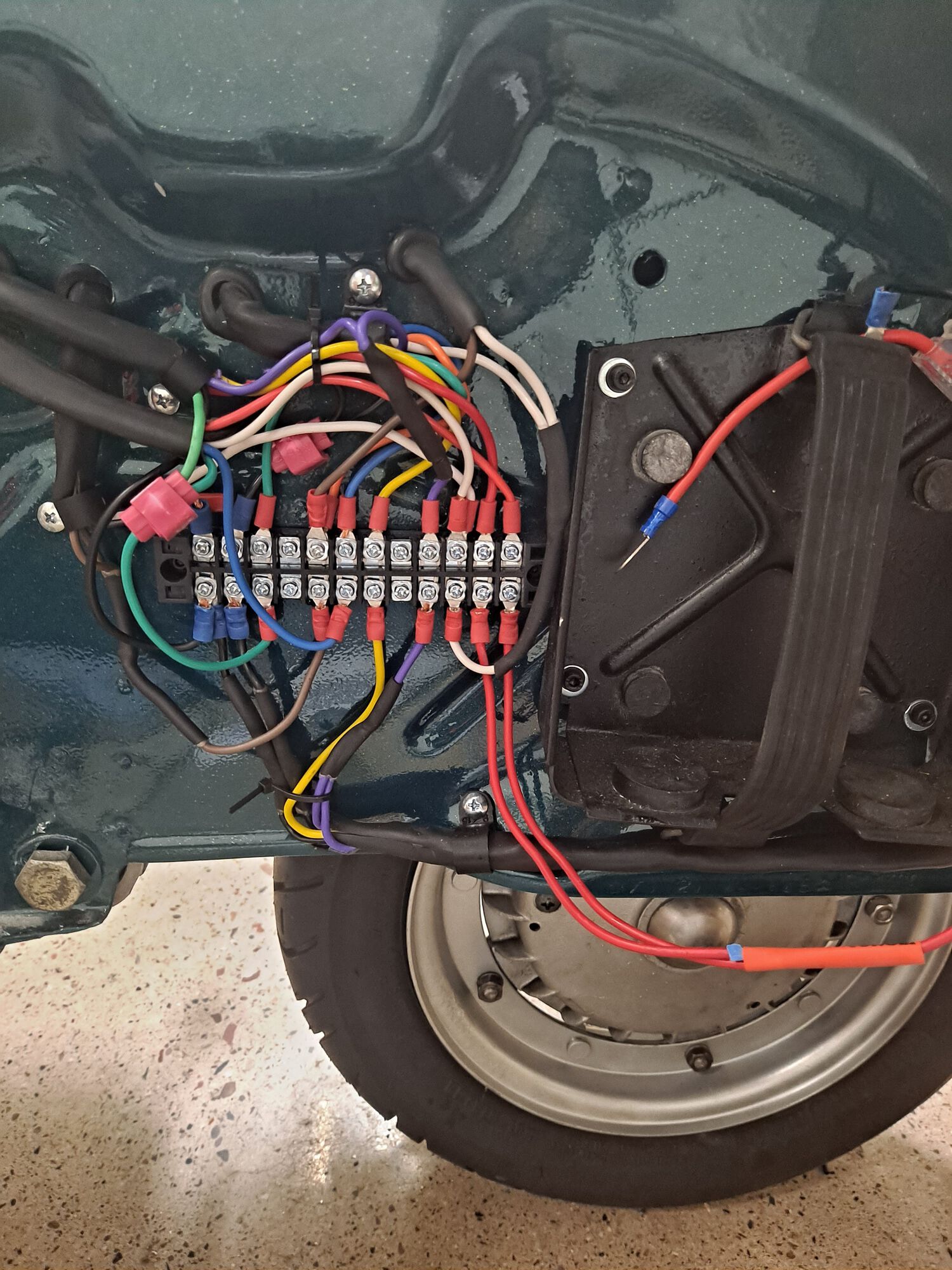 At least the back end of the bike is looking a little tidier