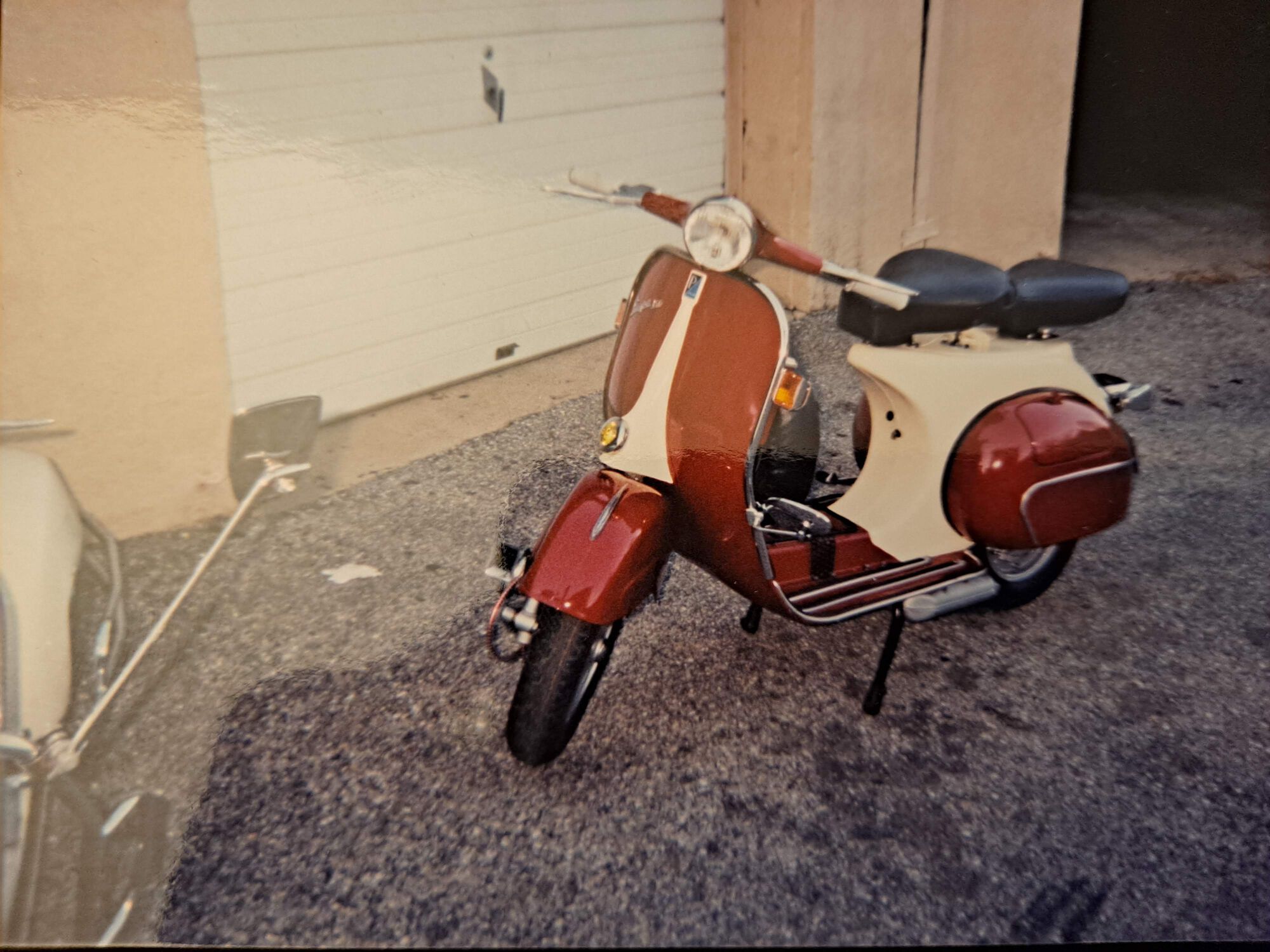Here's what it looked like when I first got it put together.  The original 150 motor was within the realm of salvage, but I had an opportunity to pick up a cheap p200 motor and a 10" GL fork instead, and I went that route.