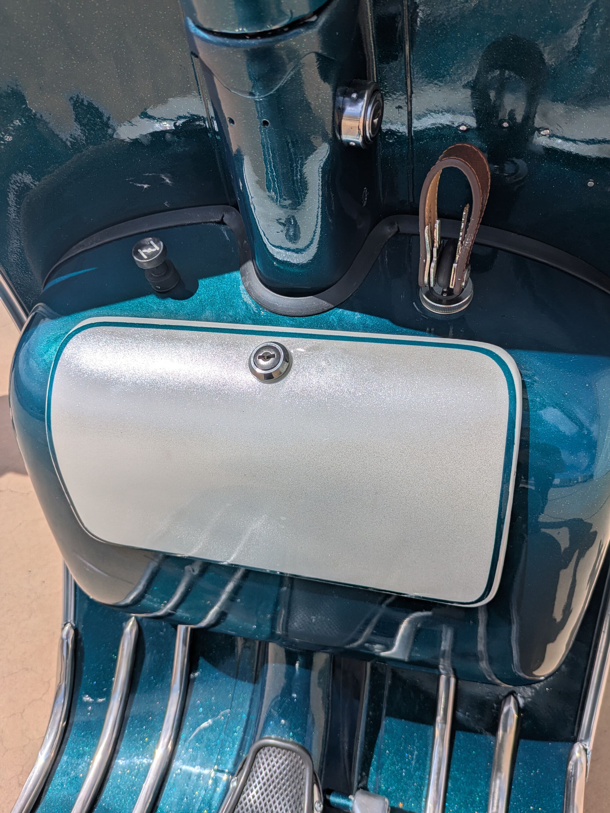 Here are those plans I had for the legshield glovebox.  Choke pull on the left and p200e ignition switch on the right.  The internals of the glovebox also hold the flasher and control box for the SIP speedometer.