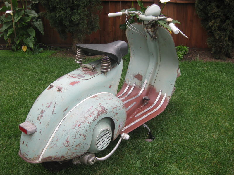 Modern Vespa : Rusted out oldtimer frame too far gone?