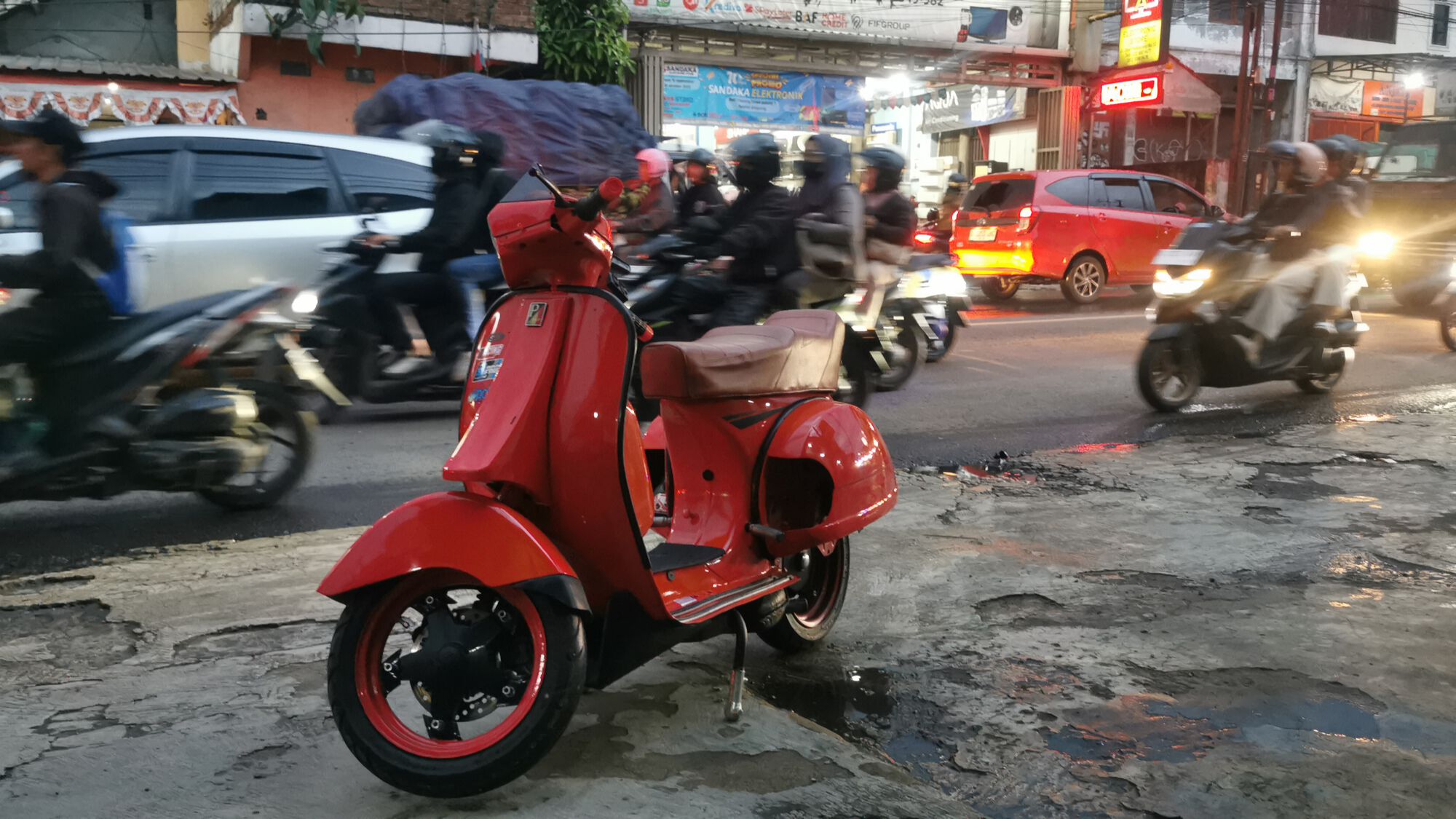 The pic of bandung traffic jam