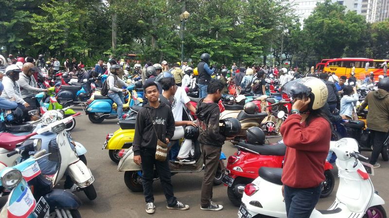 arrive there in 9.00 AM and start to wait till the group start their ride..