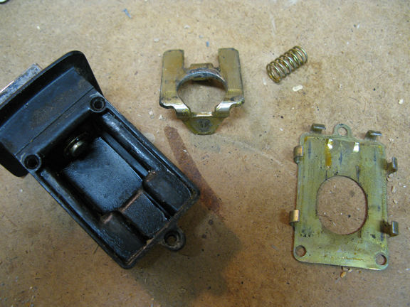 ベスパ VESPA P200E 純正シートロック ベスパ VESPA P200E 純正シート