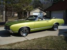 Not sure of the name of this color, but it looks period correct