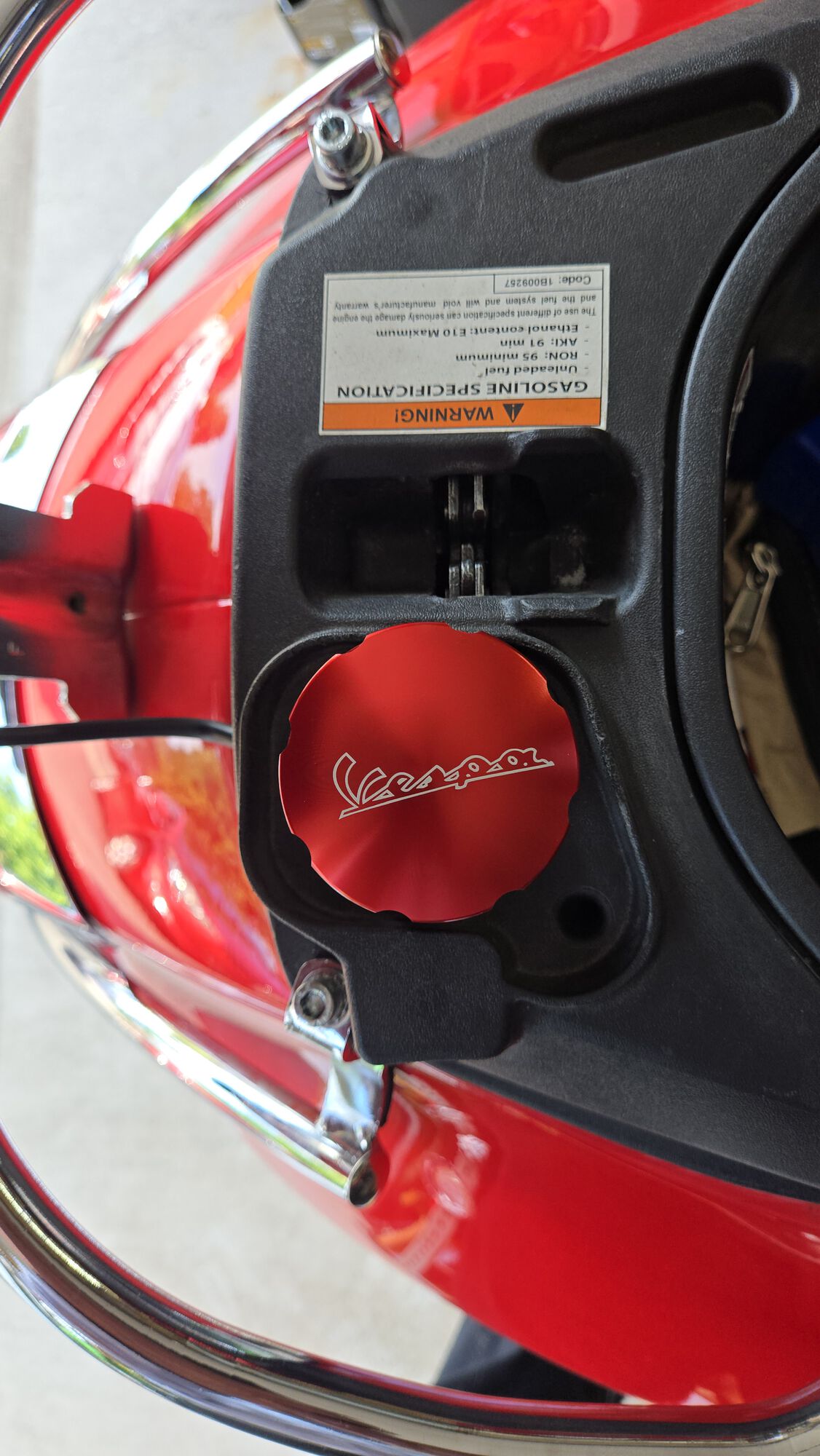 Machined aluminum gas cap