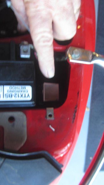 This is the starter rely. Just pull it out.