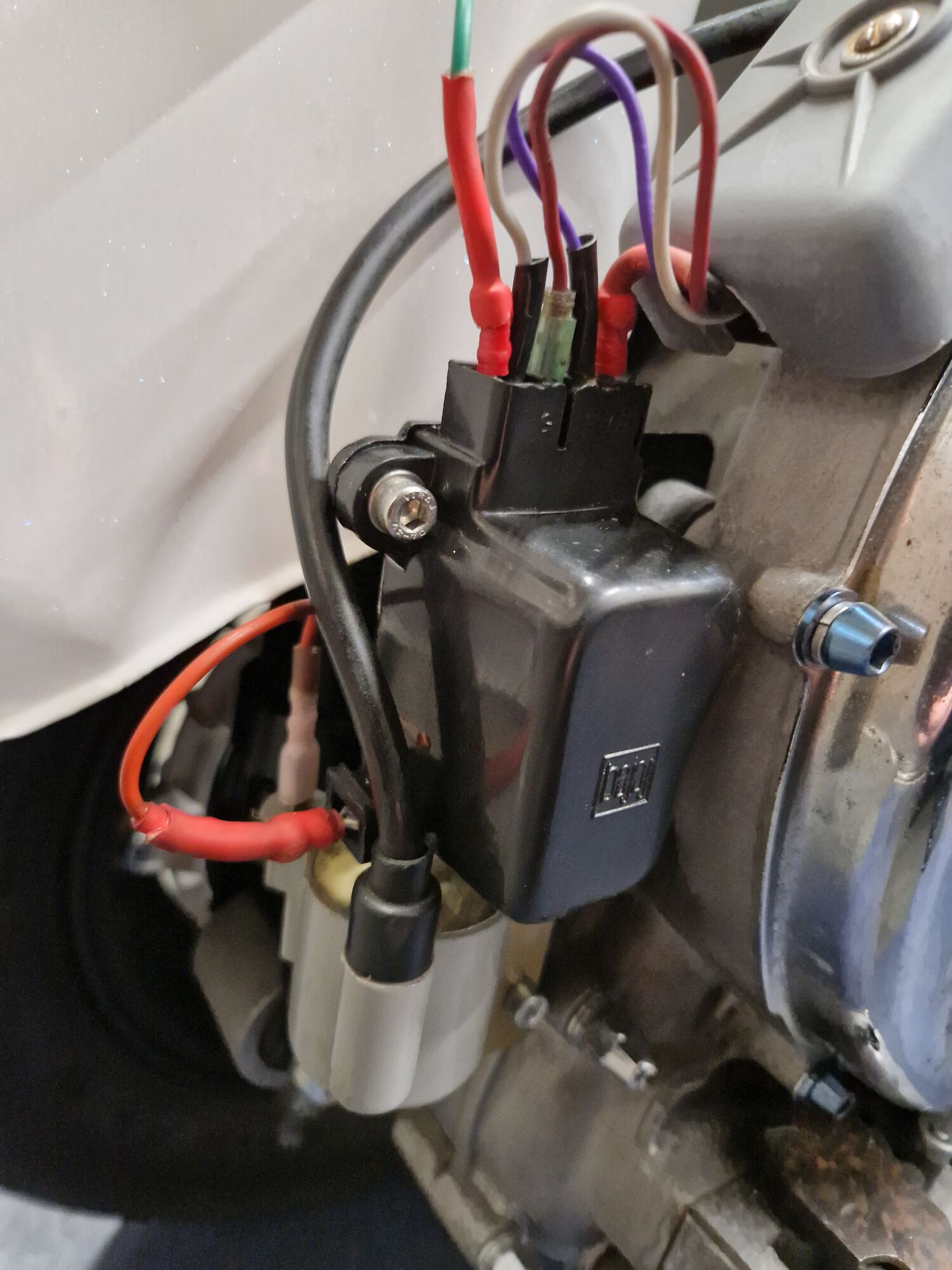 Modern Vespa : 12v conversion no spark