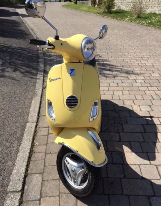 Modern Vespa : New toy