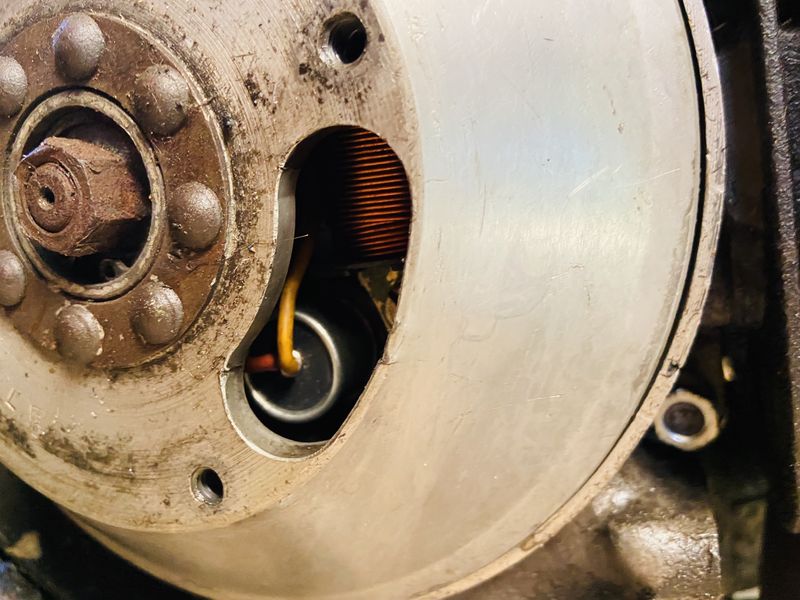 Modern Vespa Vespa Classic Fly Wheel Removal 1960 Engine NEED HELP Pleas