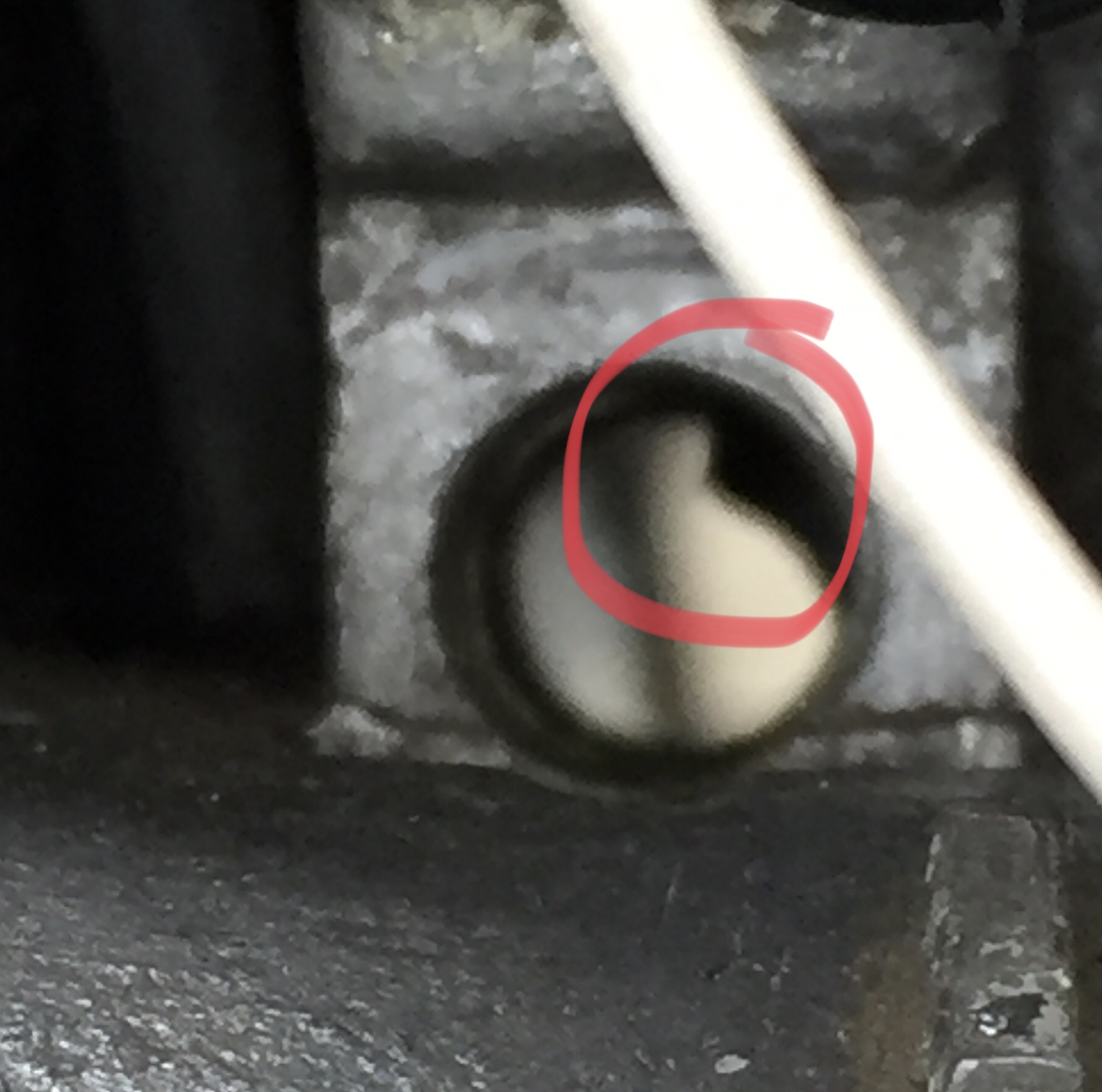 Photo of pinch bolt misalignment