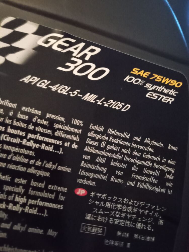 Modern Vespa Gear Oil GTS modern-vespa-gear-oil-gts