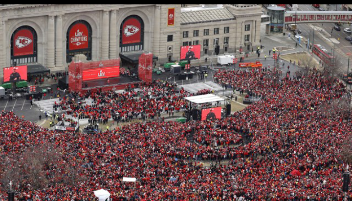 Super bowl parade on Wednesday in Kansas City at Union Station

Copyright: KAKE news