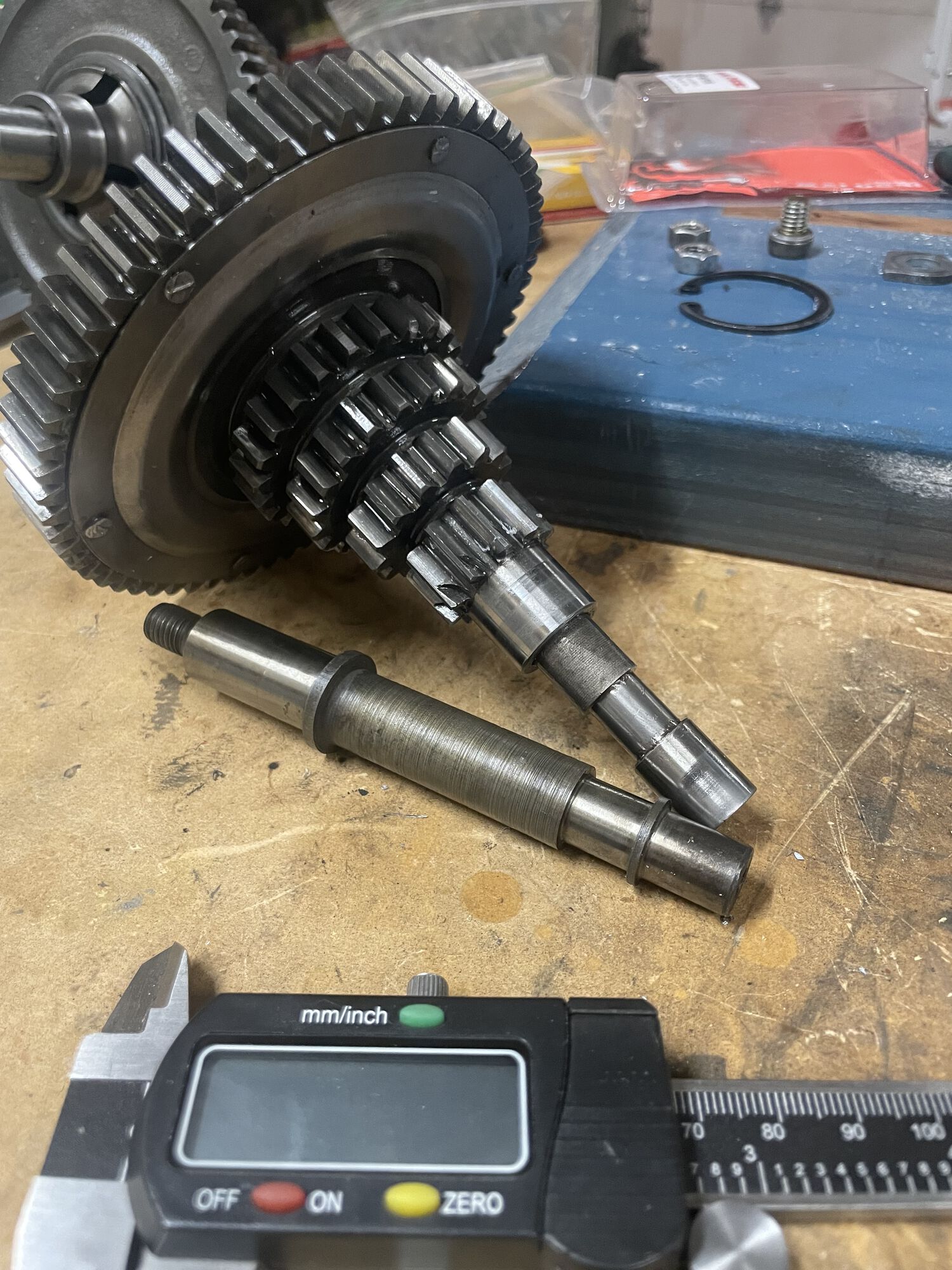 The bits. P80X cush drive / primary gears all assembled. P200E spindle in foreground.