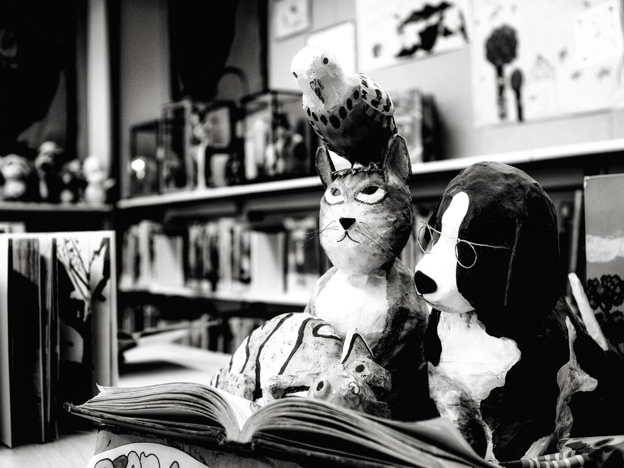 although sometimes it's necessary to put on one's reading glasses to see the pages clearly